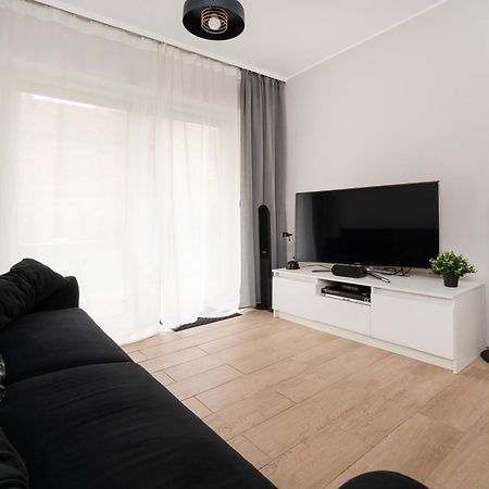 Hideaway Apartment - Terrace With Garden & Parking- By Rentujemy Łódź Kültér fotó